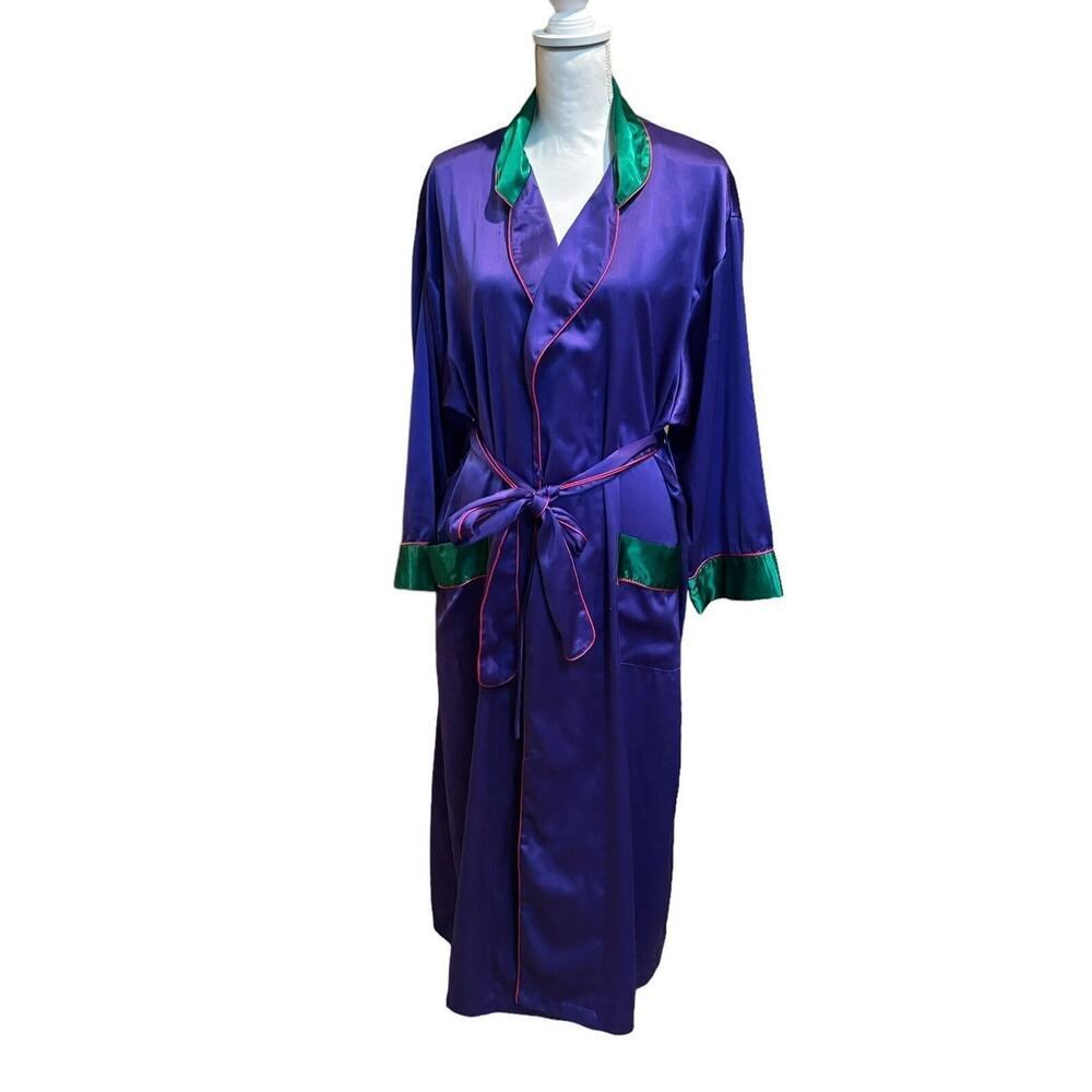 Victoria’s Secret Gold Label‎ vintage Small Robe and medium nightgown set.